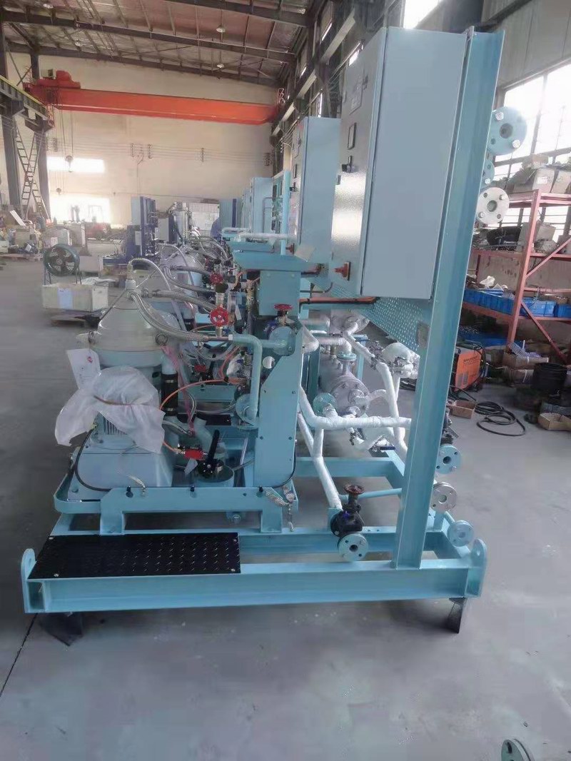 Marine mineral oil separator